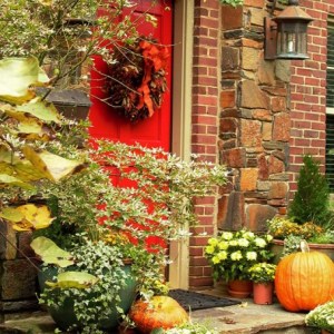 Thanks-fall-front-porch-decorating-ideas-google, trunkfulloftreasure.blogspot